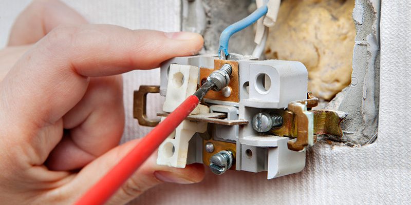 Commercial Emergency Electrician in Matthews, North Carolina