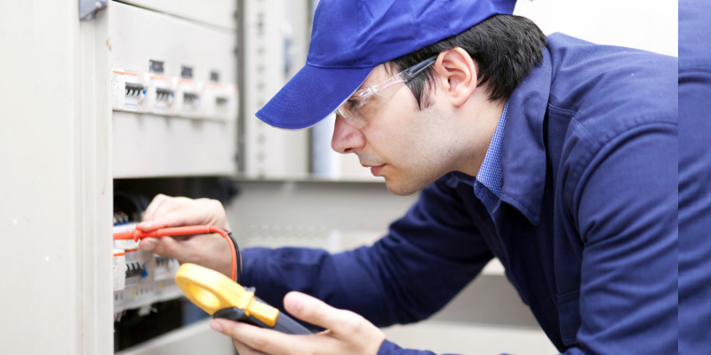 Licensed Electrician in Mint Hill, North Carolina